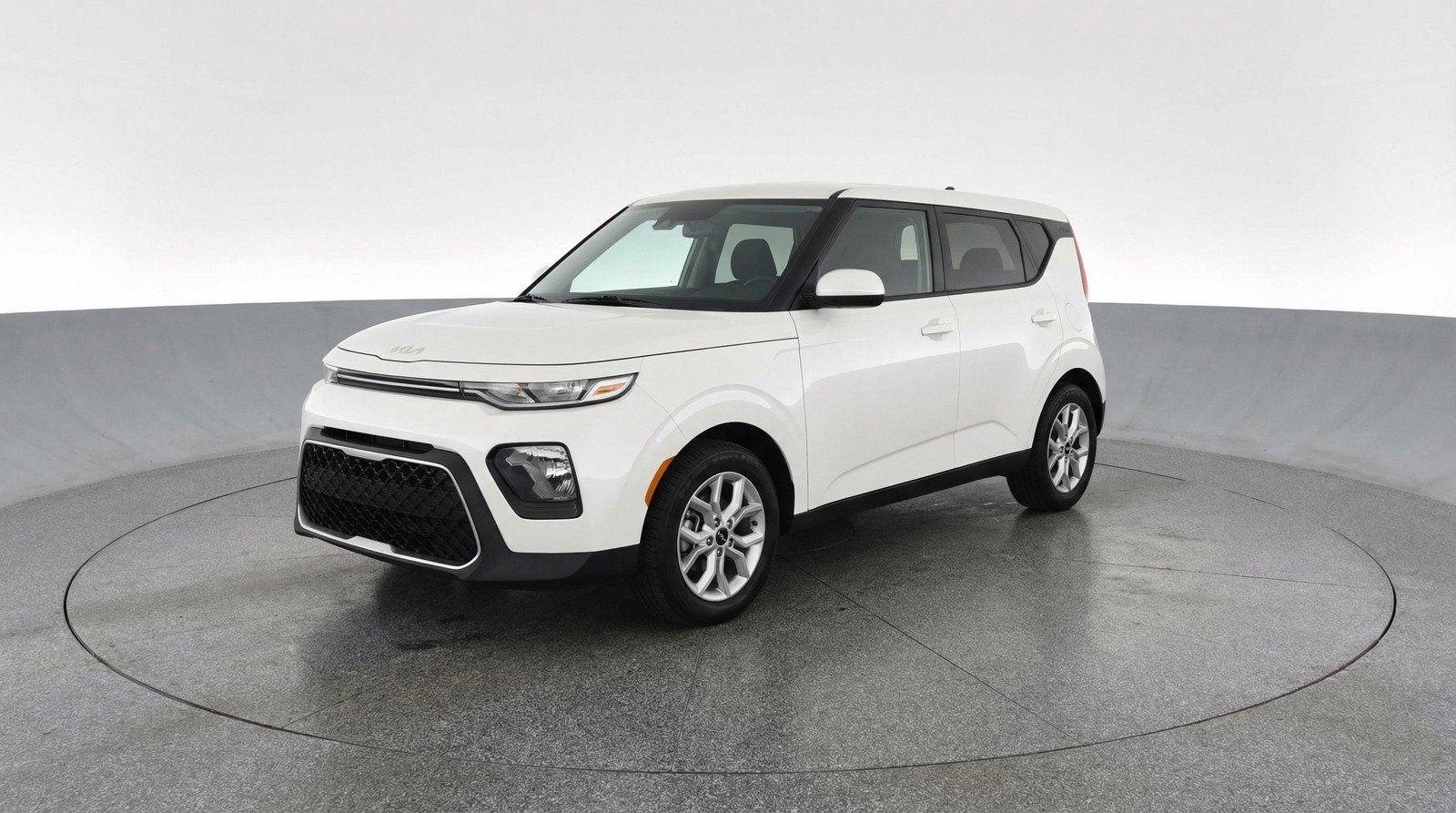 Used 2025 Kia Soul LX w/ LX Technology Package FWD image 3