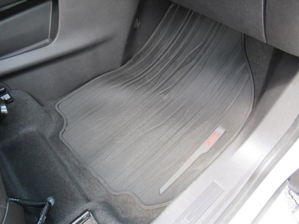 Used 2018 GMC Terrain SLE w/ Driver Convenience Package FWD image 28