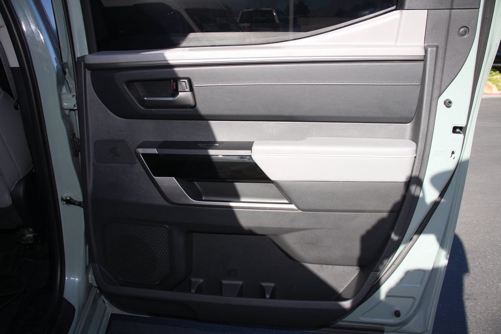 Used 2024 Toyota Tundra Limited AWD/4WD image 25