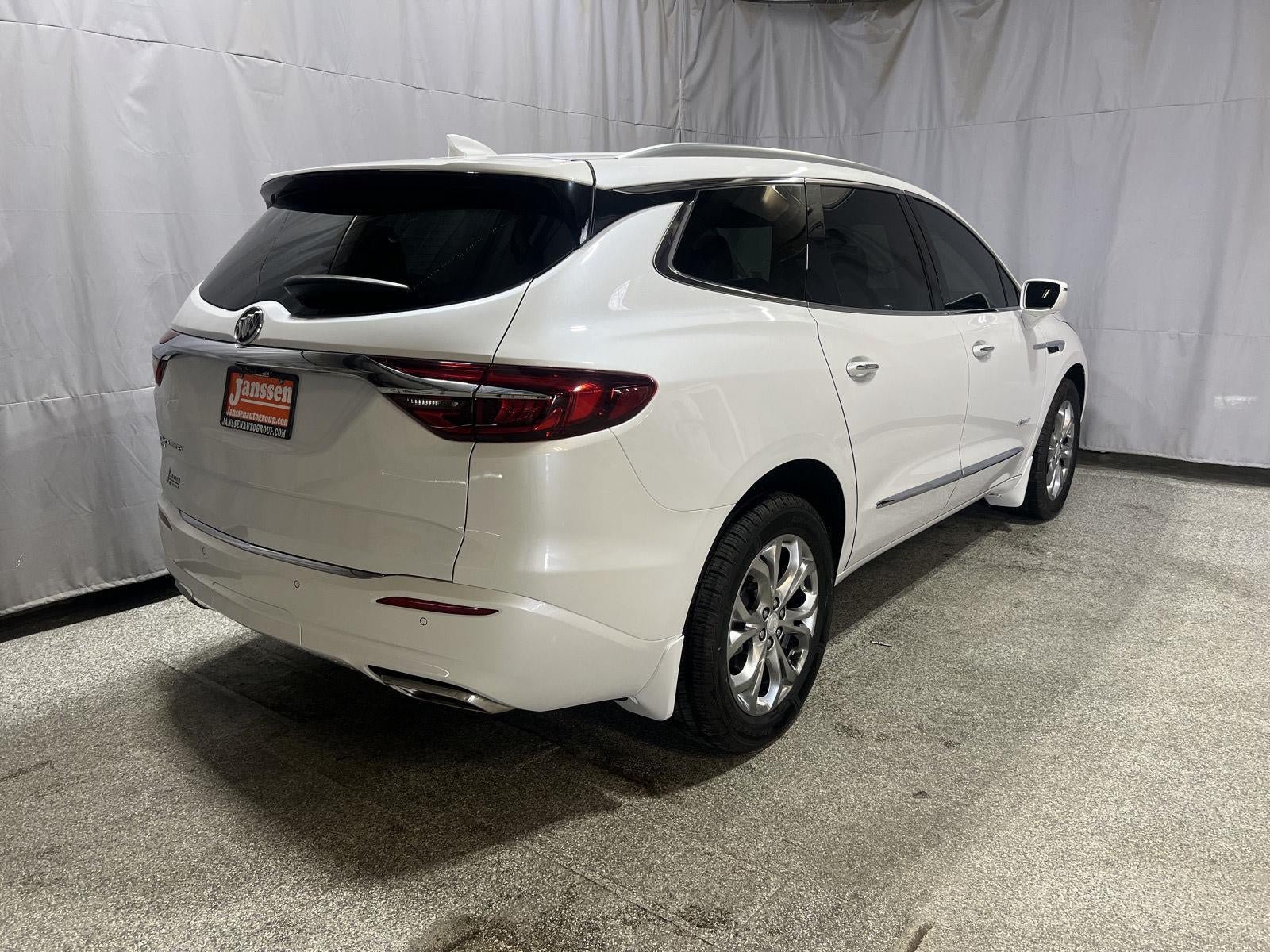 Used 2020 Buick Enclave Avenir w/ Avenir Technology Package AWD/4WD image 8