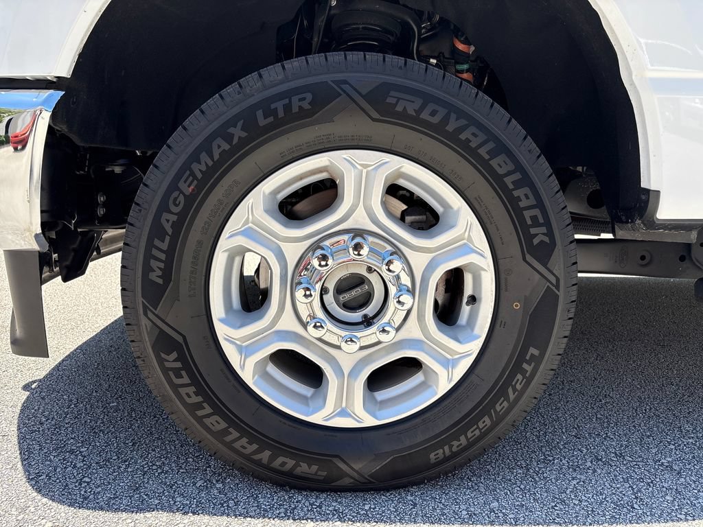 Certified 2025 Ford F250 XLT AWD/4WD image 10
