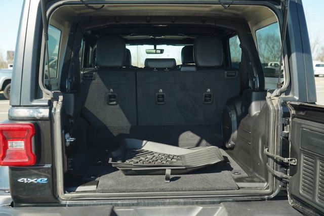 Used 2022 Jeep Wrangler Unlimited Sahara 4xe w/ Cold Weather Group image 18