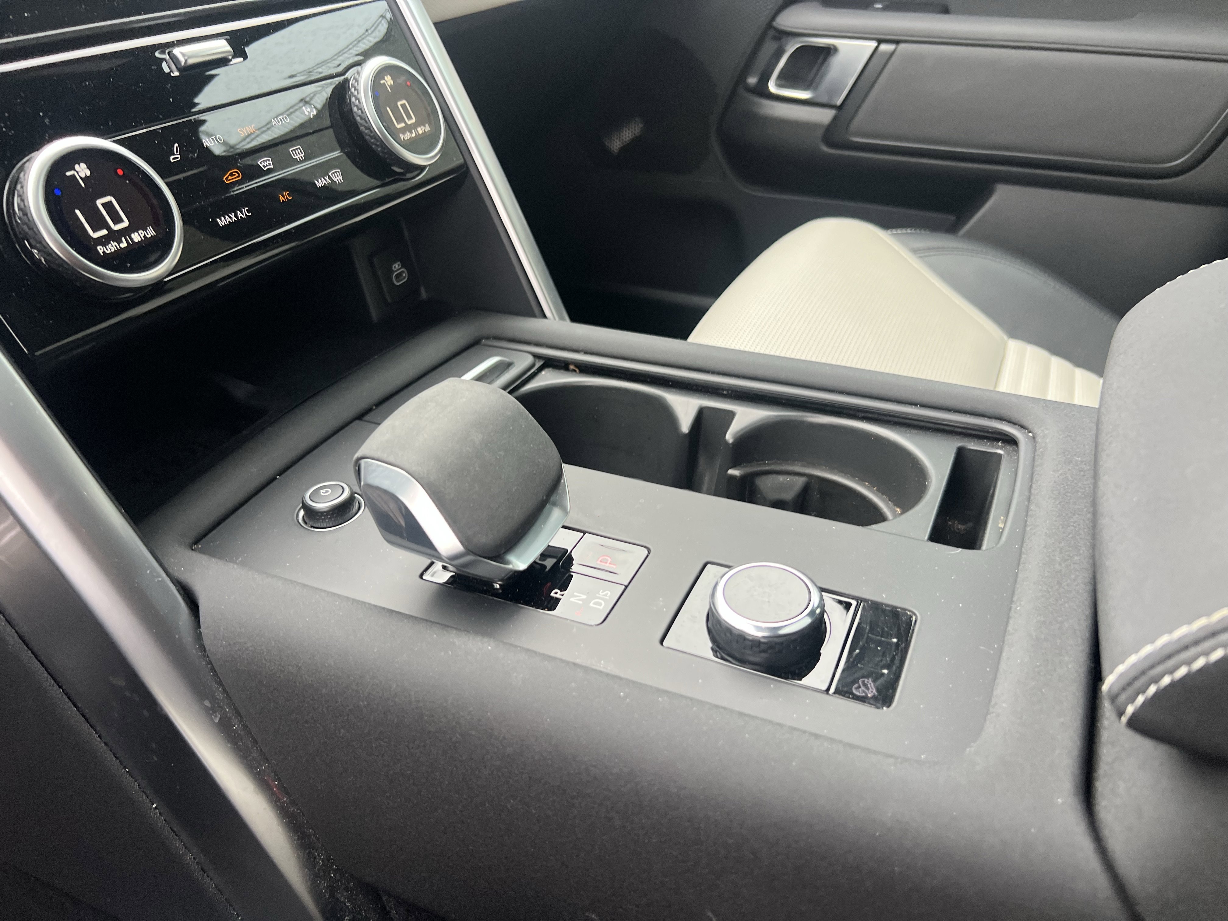Certified 2023 Land Rover Discovery S R-Dynamic AWD/4WD image 25