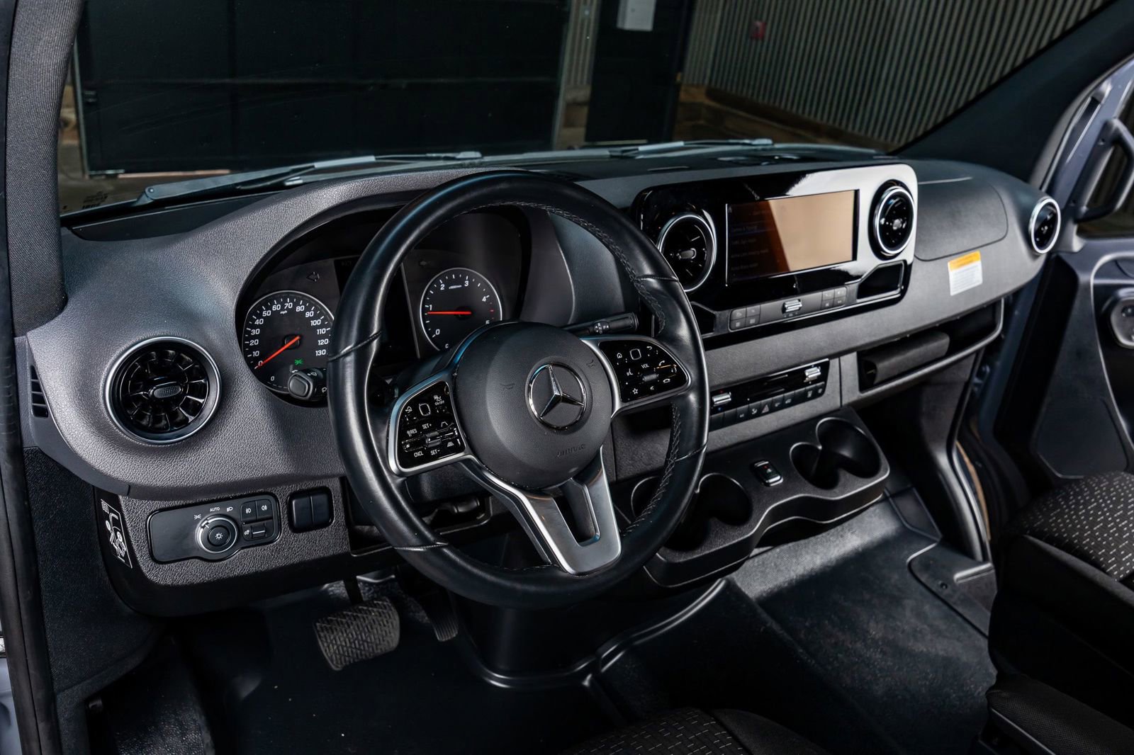 Used 2024 Mercedes-Benz Sprinter 3500 image 15