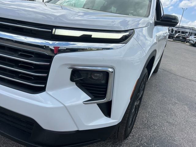 New 2026 Chevrolet Traverse LT w/ Sun and Wheel Package image 9