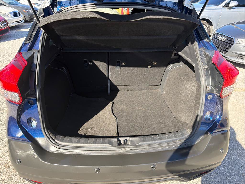 Used 2020 Nissan Kicks SV FWD image 12