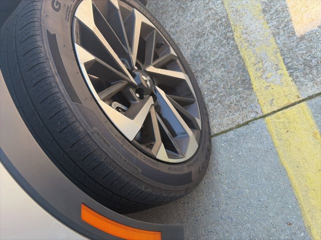 Used 2023 Mitsubishi Outlander SE image 19