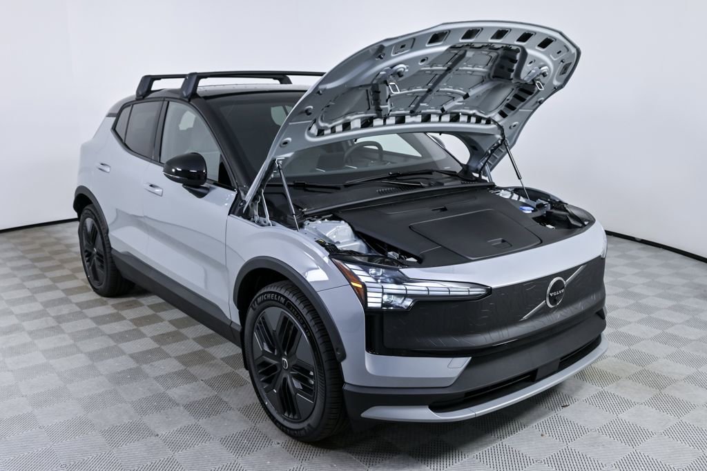 New 2026 Volvo EX30 Cross Country Ultra w/ Protection Package Premier image 32