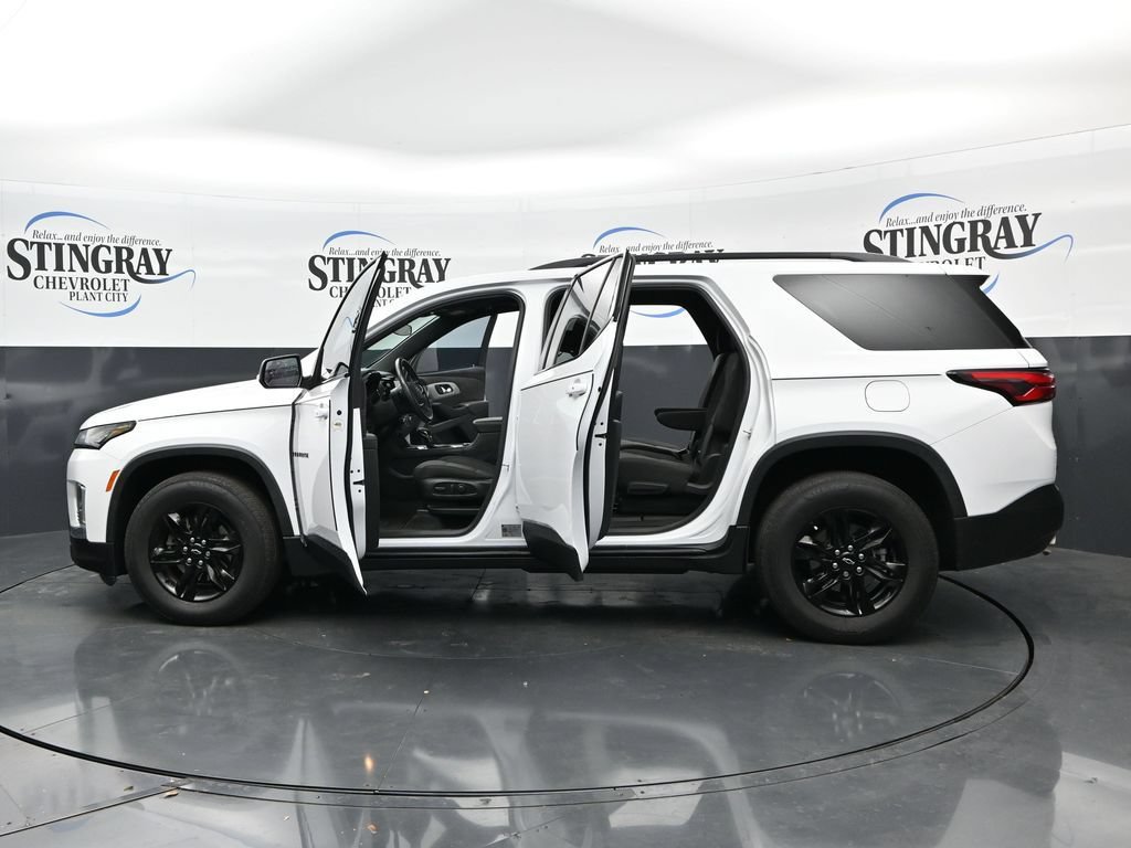 Used 2023 Chevrolet Traverse LT FWD image 37