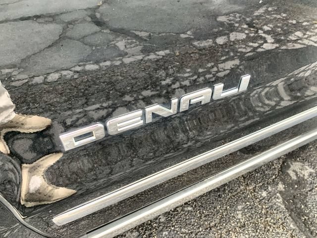 Used 2016 GMC Sierra 1500 Denali w/ Enhanced Driver Alert Package AWD/4WD image 31