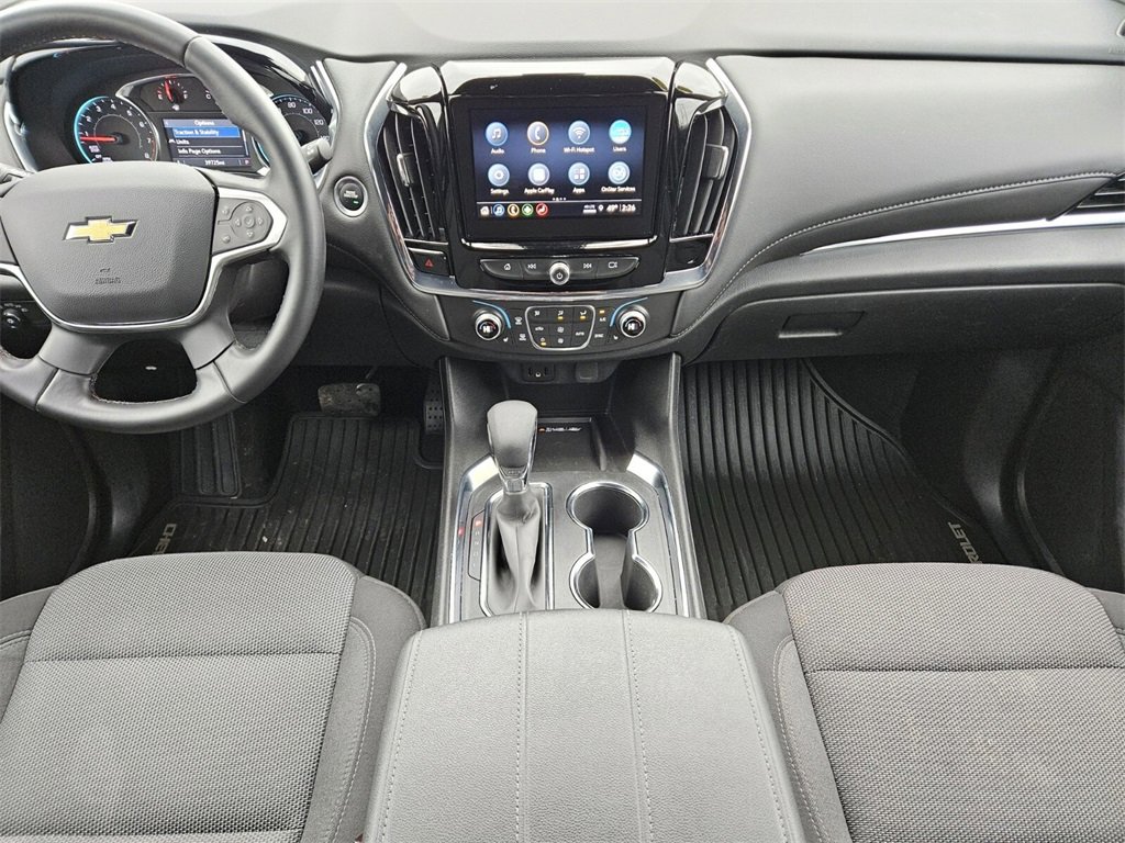 Used 2023 Chevrolet Traverse LT image 14