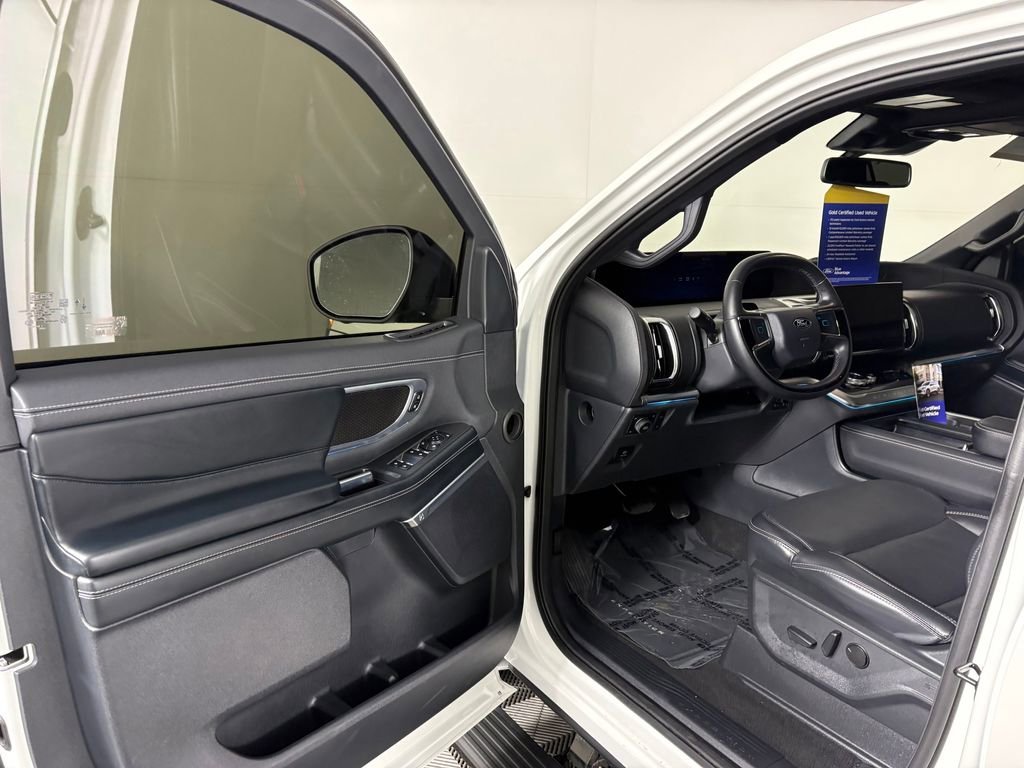 Certified 2025 Ford Expedition Max Platinum w/ Stealth Performance Package AWD/4WD image 12