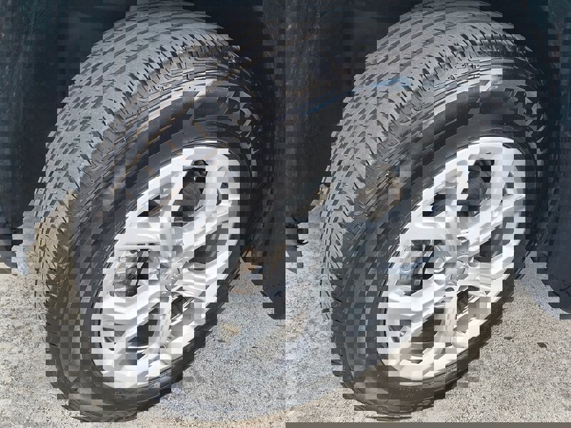 Used 2024 Jeep Compass Latitude image 29