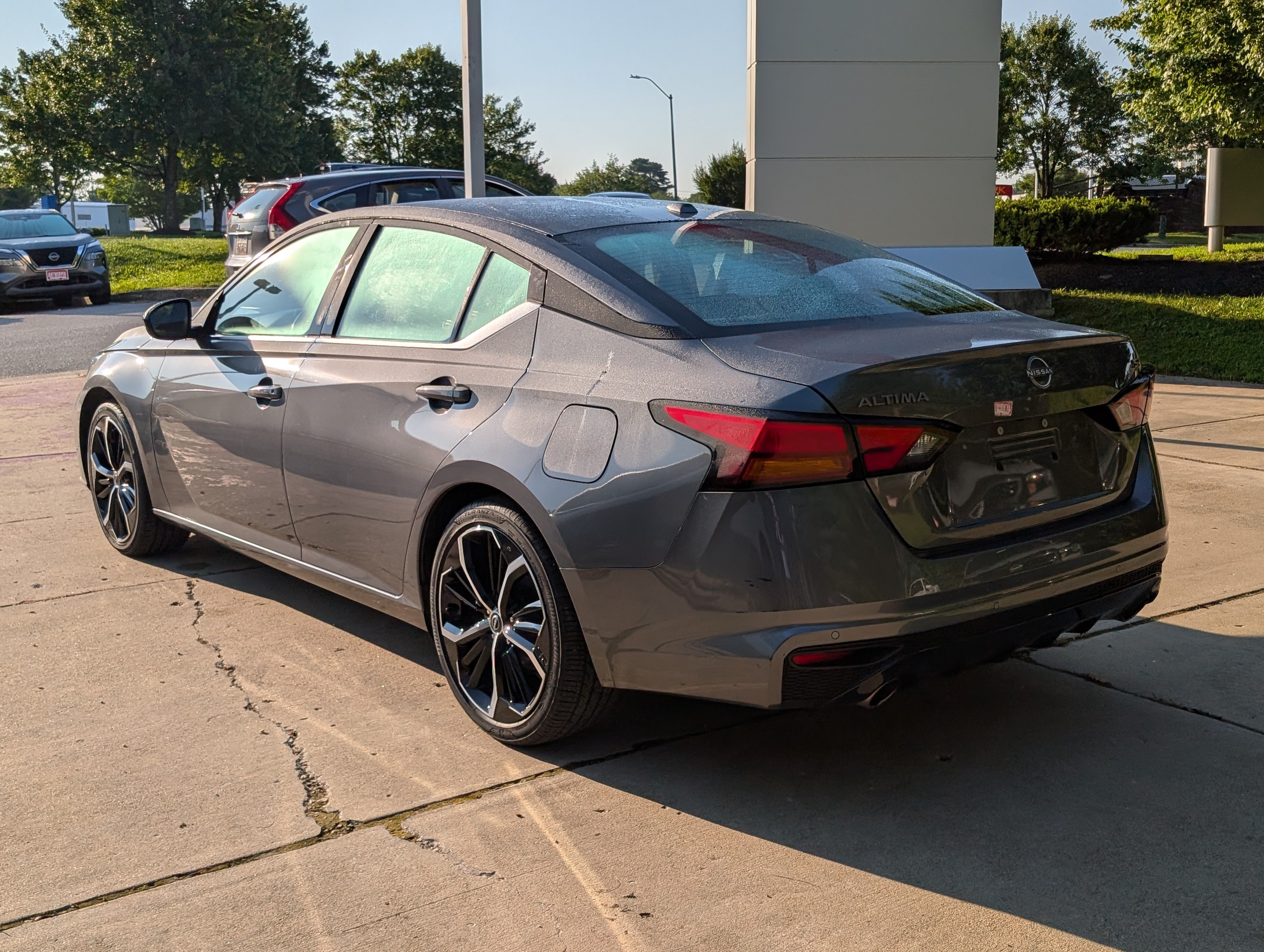 Used 2024 Nissan Altima 2.5 SR FWD image 5