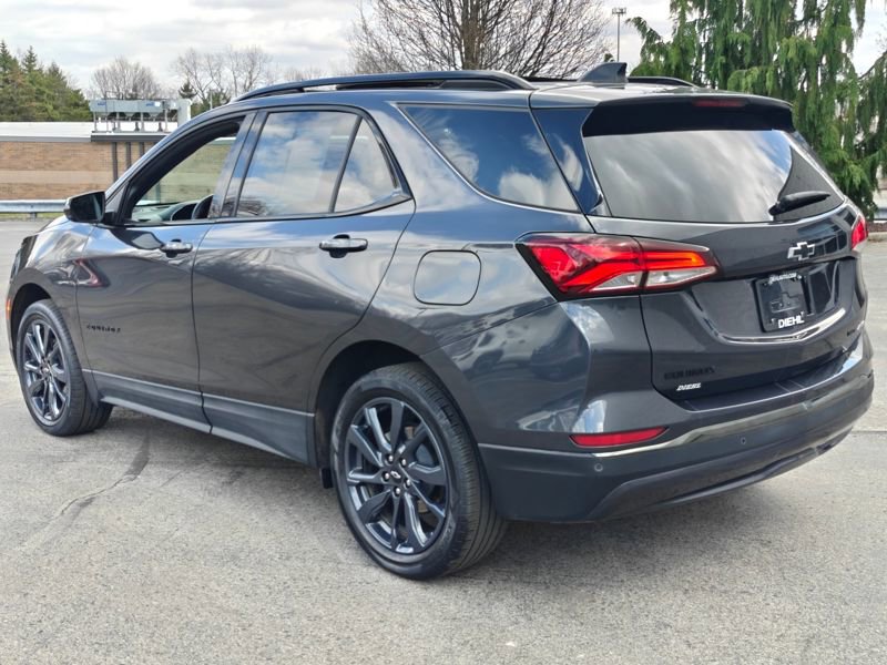 Used 2022 Chevrolet Equinox RS w/ RS Leather Package image 10