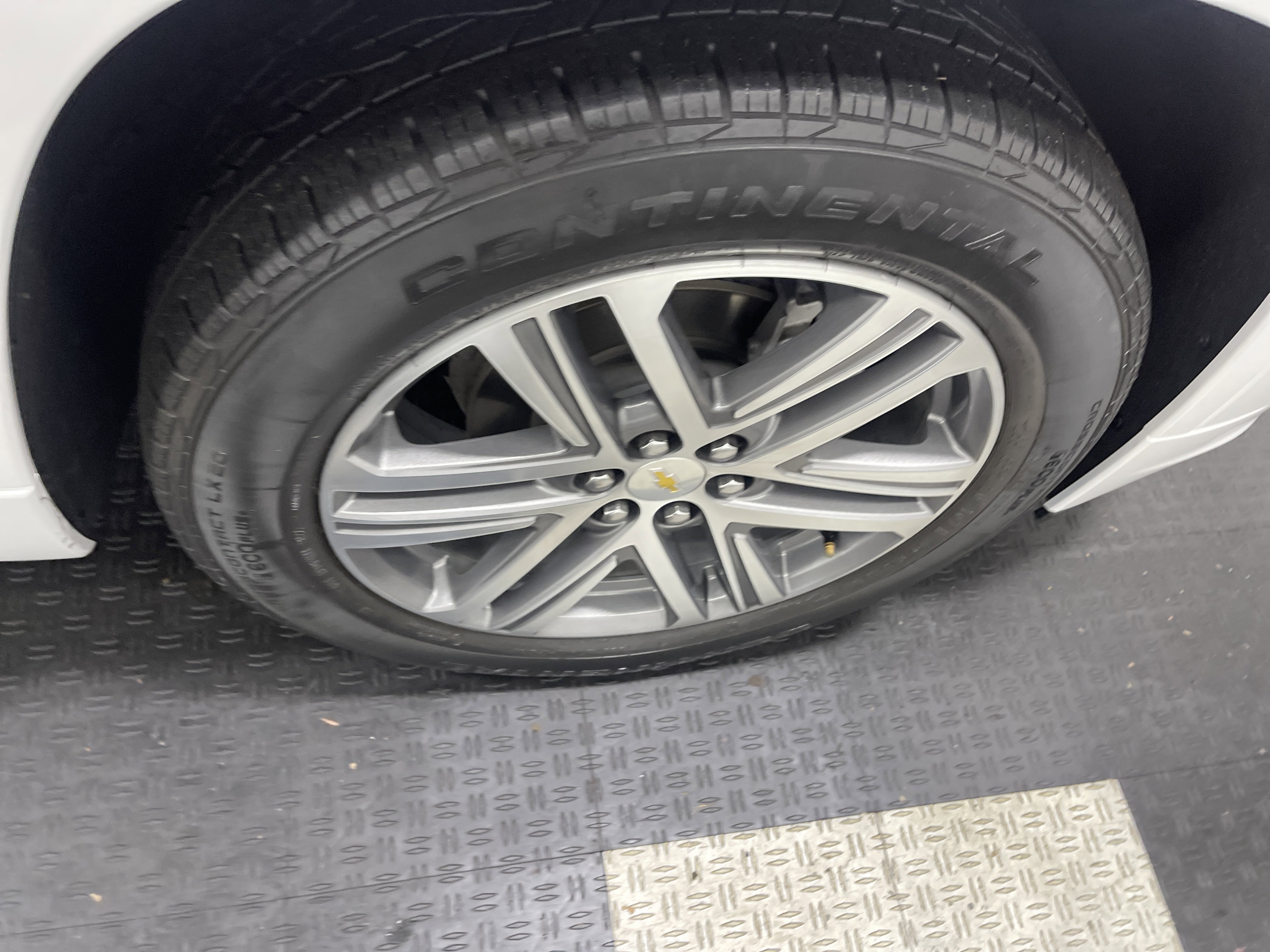 Used 2023 Chevrolet Traverse High Country image 27