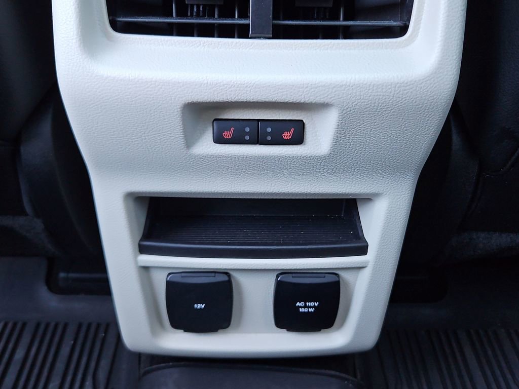 Used 2019 Ford Edge Titanium w/ Equipment Group 301A image 30