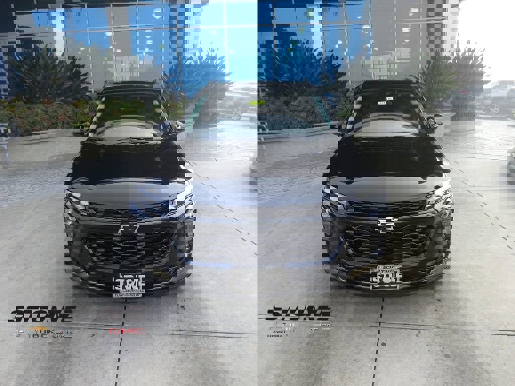 New 2026 Chevrolet Trax ACTIV w/ Driver Confidence Package image 2