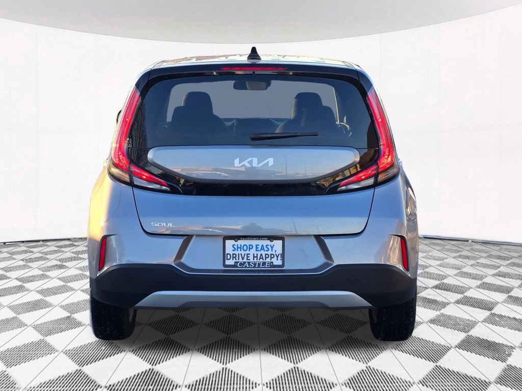 Used 2025 Kia Soul LX w/ Option Group 015 image 18