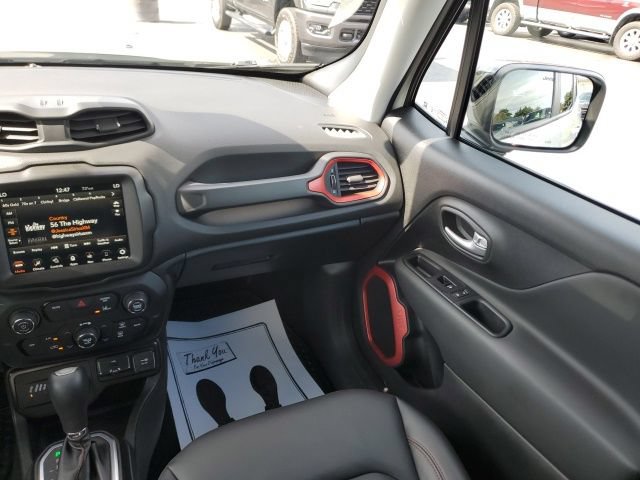 Used 2023 Jeep Renegade Trailhawk w/ Trailhawk Elite Group AWD/4WD image 15