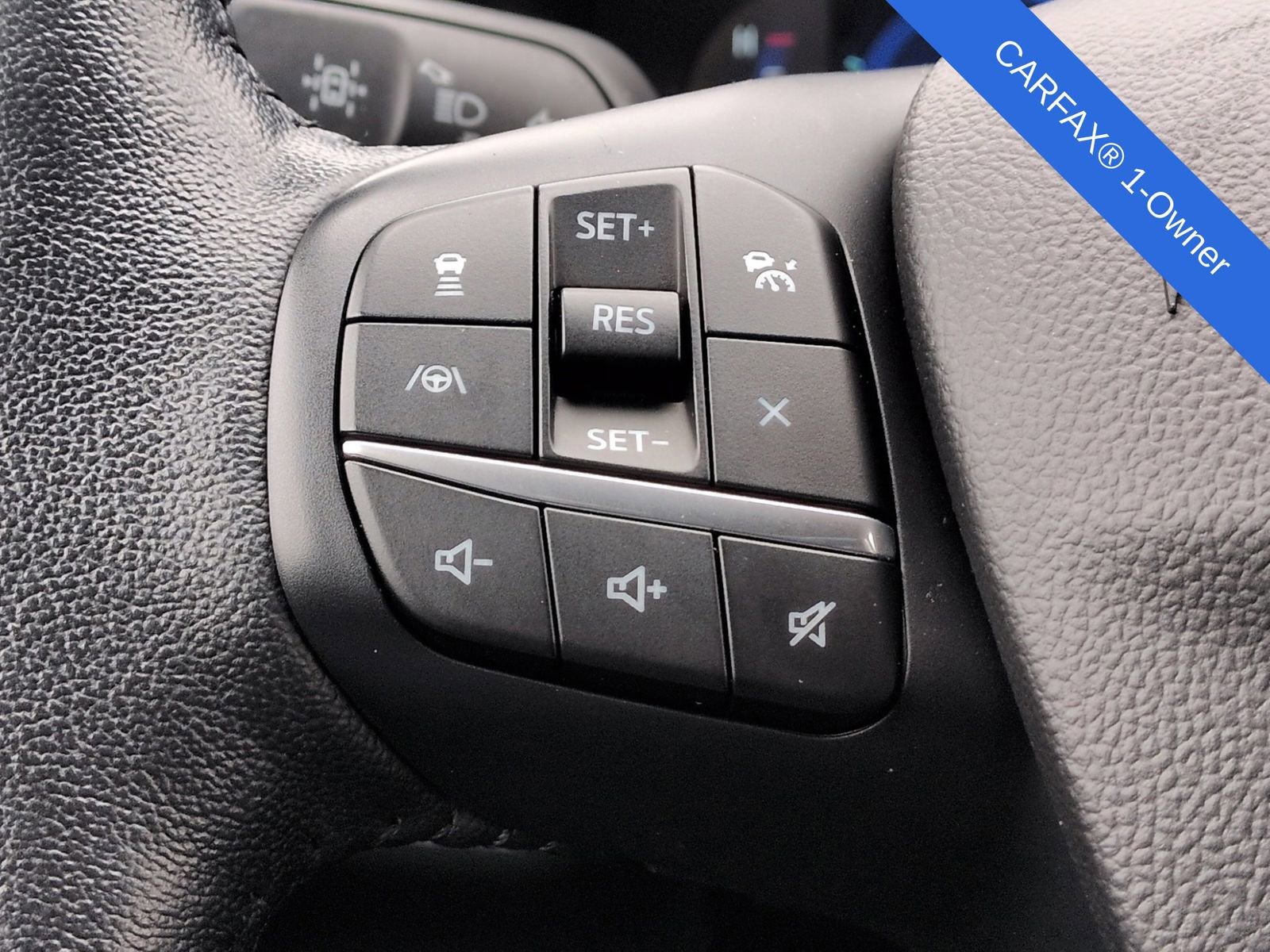 Used 2020 Ford Escape Titanium image 25