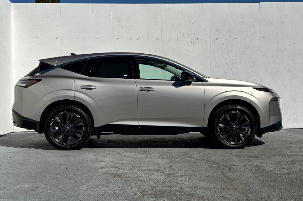 Used 2026 Nissan Murano Platinum w/ Cargo Package AWD/4WD image 2