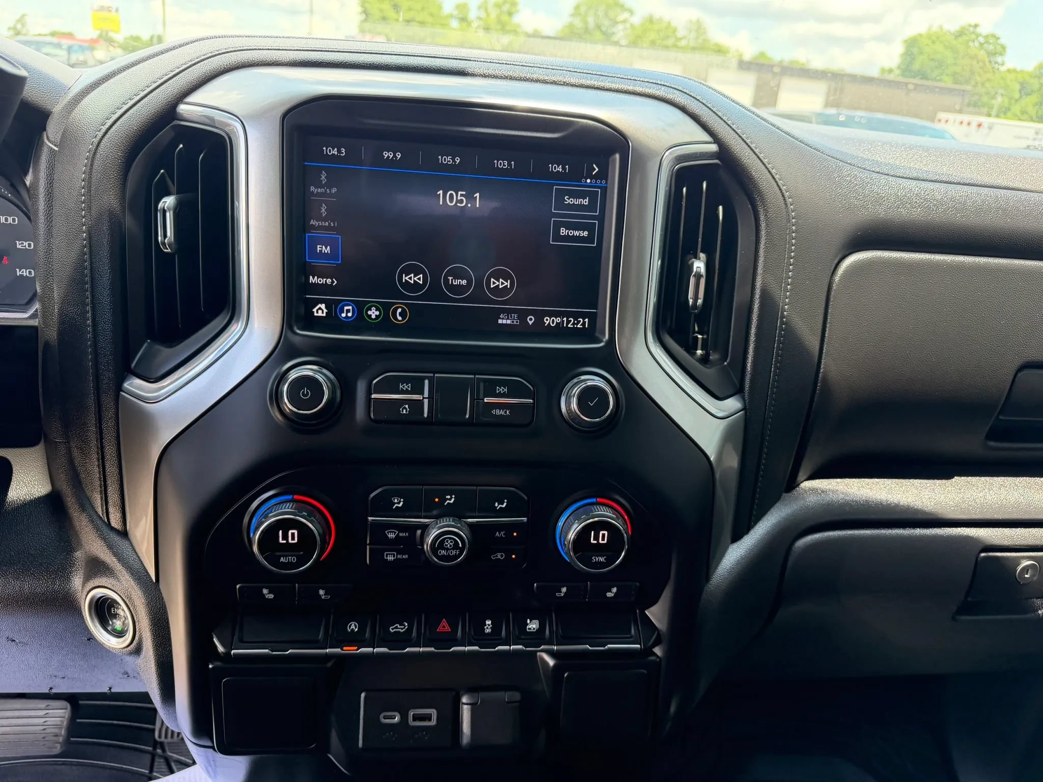 Used 2020 Chevrolet Silverado 1500 LT w/ All-Star Edition AWD/4WD image 11
