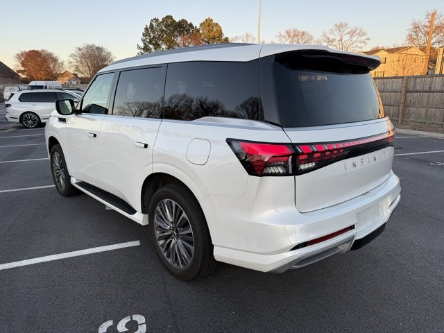 Used 2025 INFINITI QX80 Sensory image 6