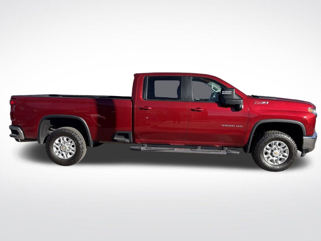 Used 2022 Chevrolet Silverado 3500 LT w/ Convenience Package image 6