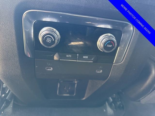 Used 2023 GMC Yukon SLT image 14