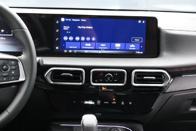 New 2026 Nissan Sentra SR w/ Floor Mat Package FWD image 11