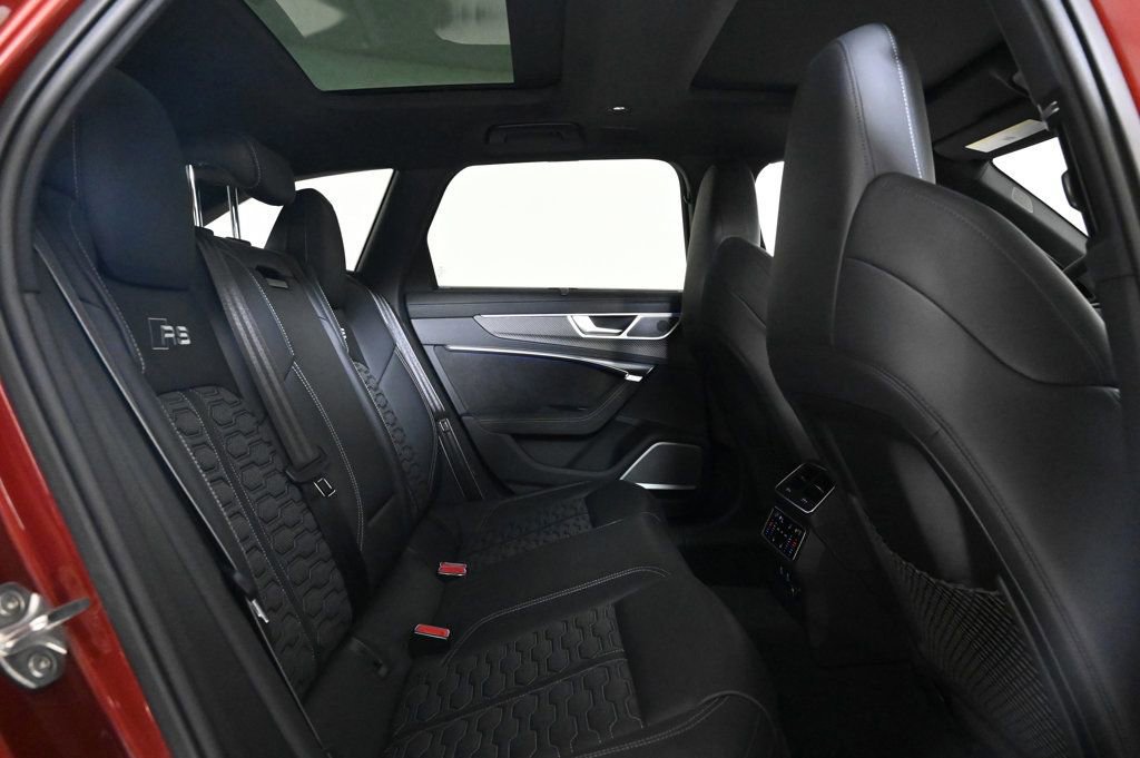 Used 2024 Audi RS 6 performance w/ Matte Carbon Package image 17