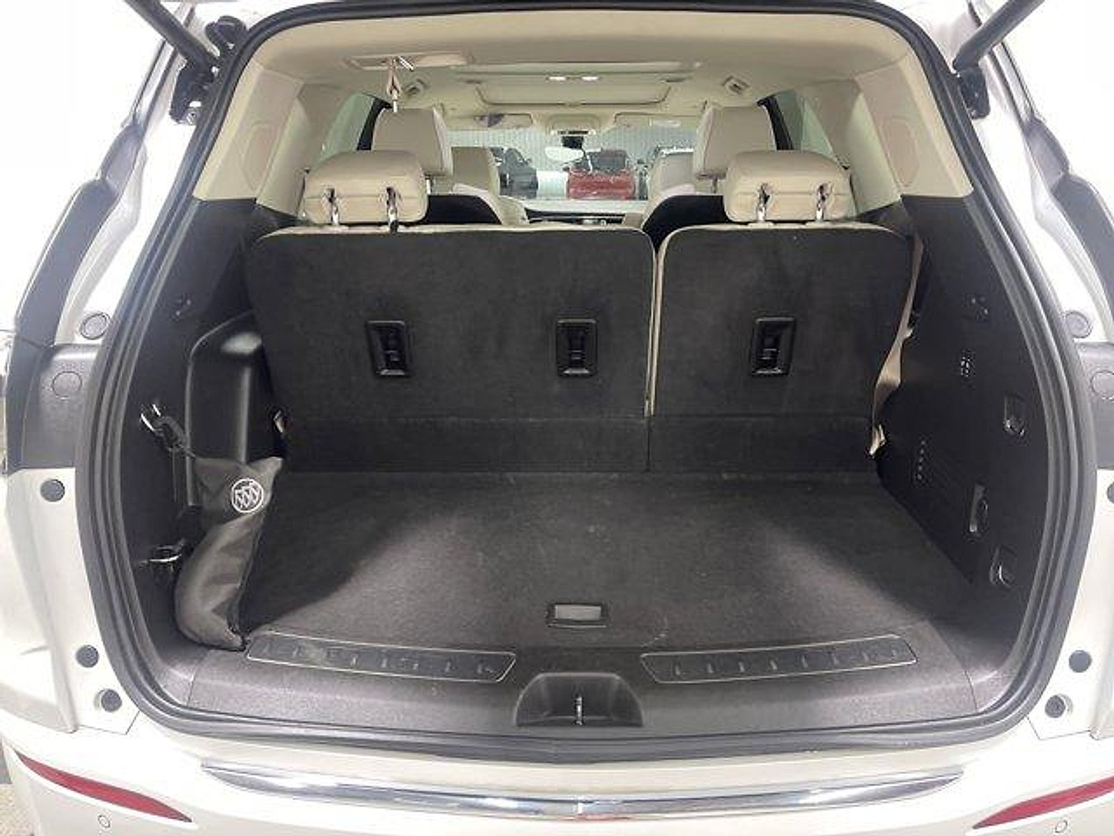 Used 2023 Buick Enclave Avenir w/ Avenir Technology Package AWD/4WD image 13