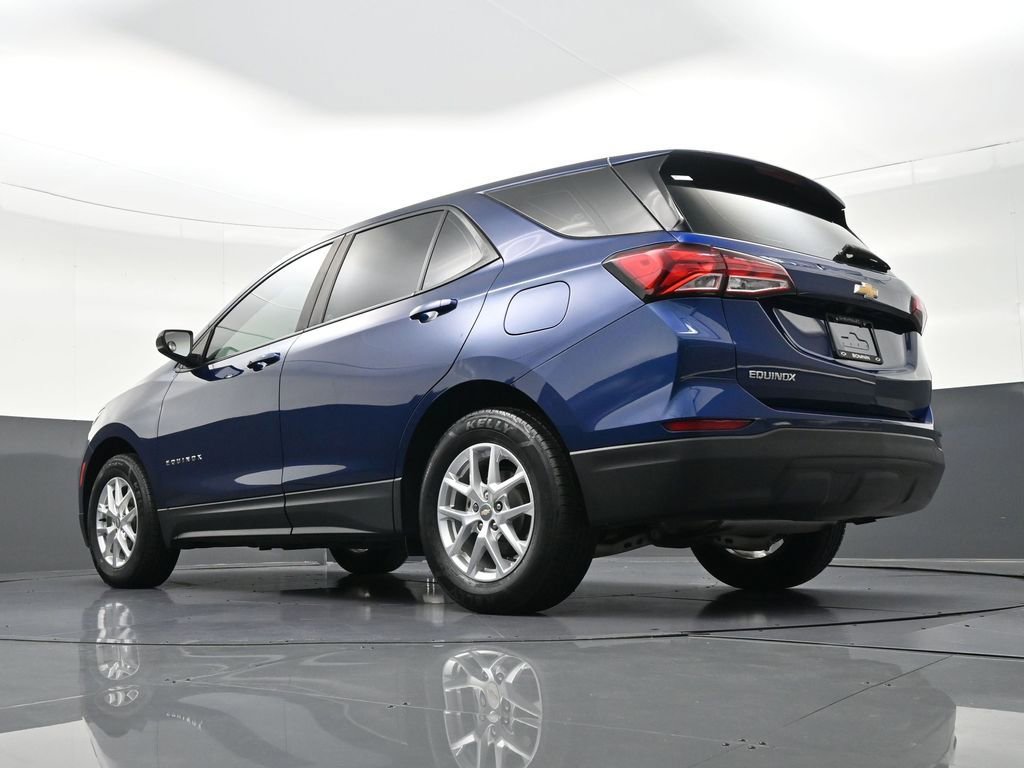 Used 2022 Chevrolet Equinox LS image 31