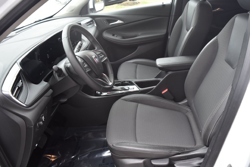 Used 2025 Buick Encore GX Preferred AWD/4WD image 8