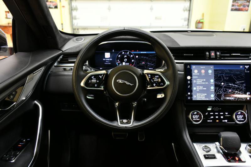 Used 2023 Jaguar F-PACE SVR AWD/4WD image 23