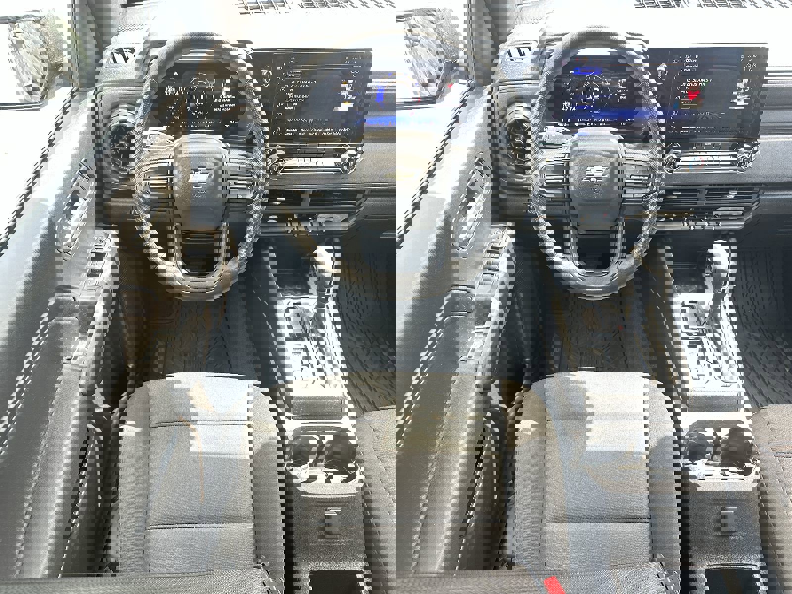 Used 2024 Chevrolet Colorado W/T RWD image 17