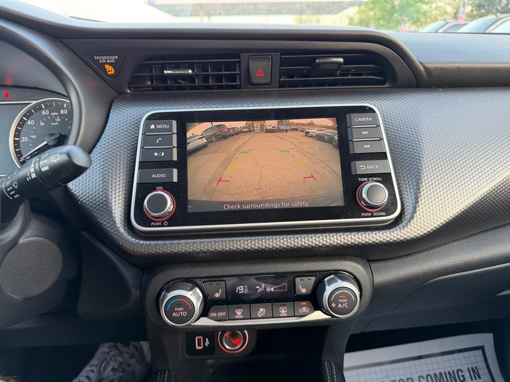 Used 2019 Nissan Kicks SV image 15