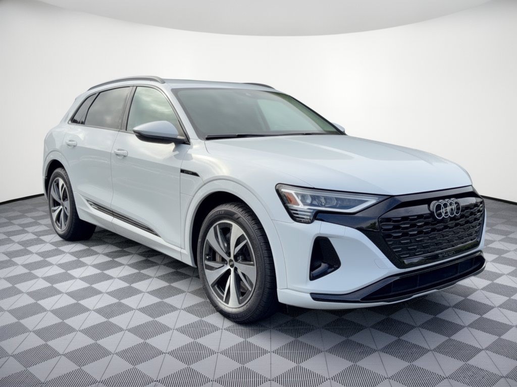 Used 2024 Audi Q8 e-tron Premium AWD/4WD image 7