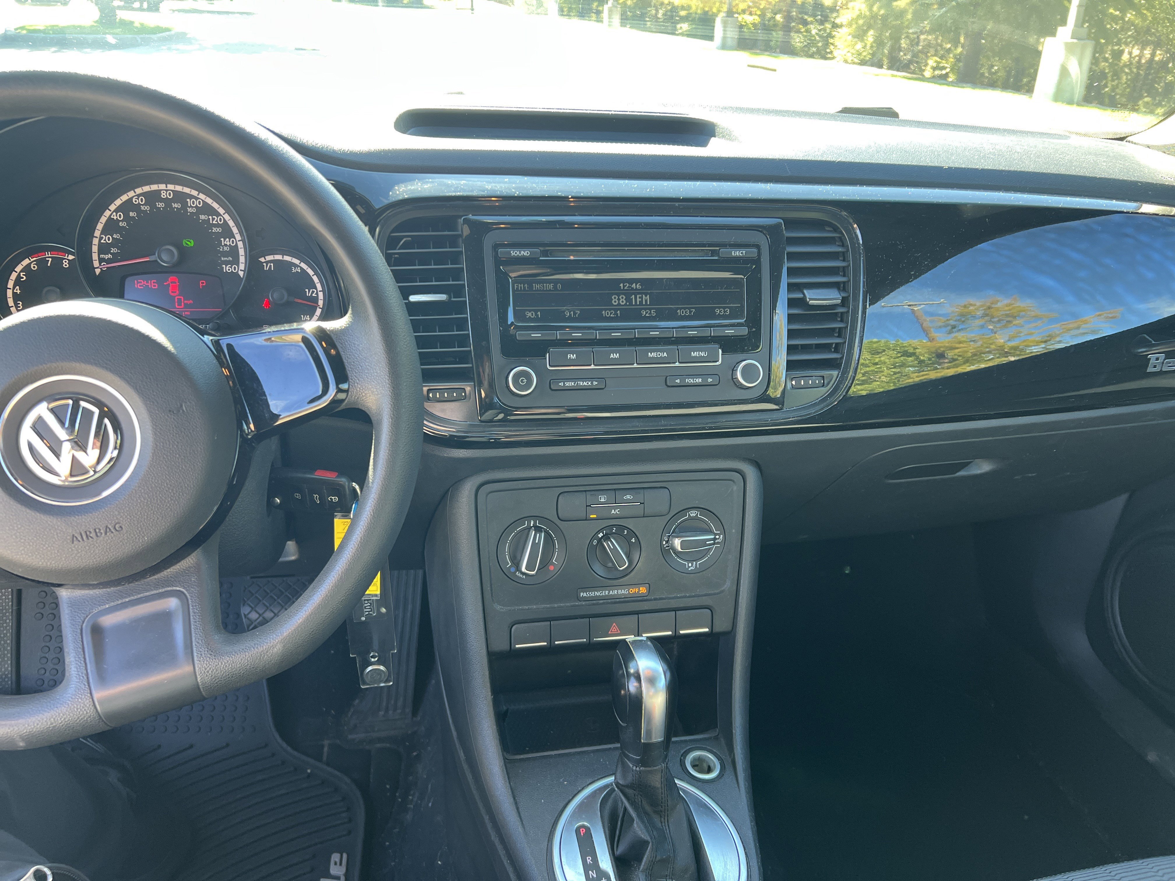 Used 2014 Volkswagen Beetle 2.5 image 22