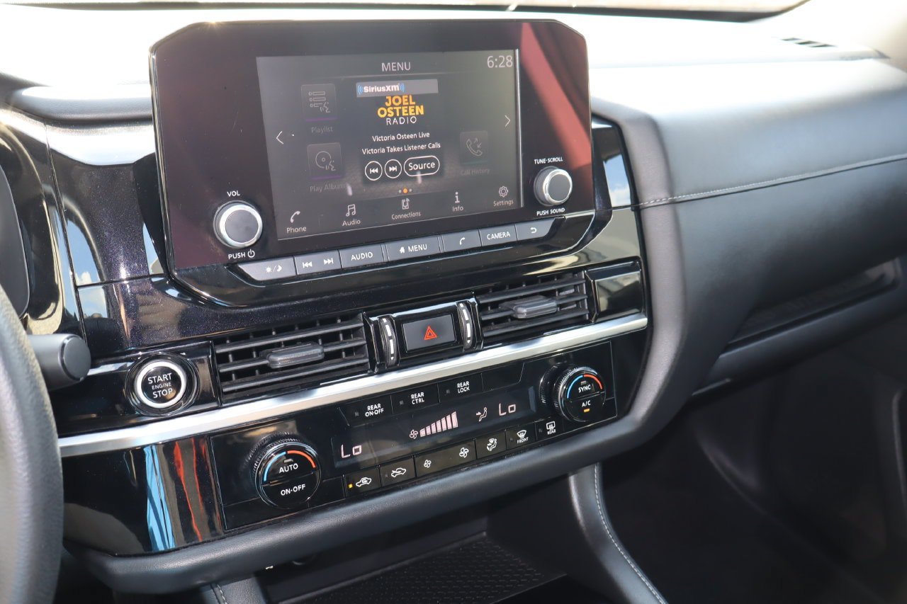 Used 2022 Nissan Pathfinder S FWD image 7
