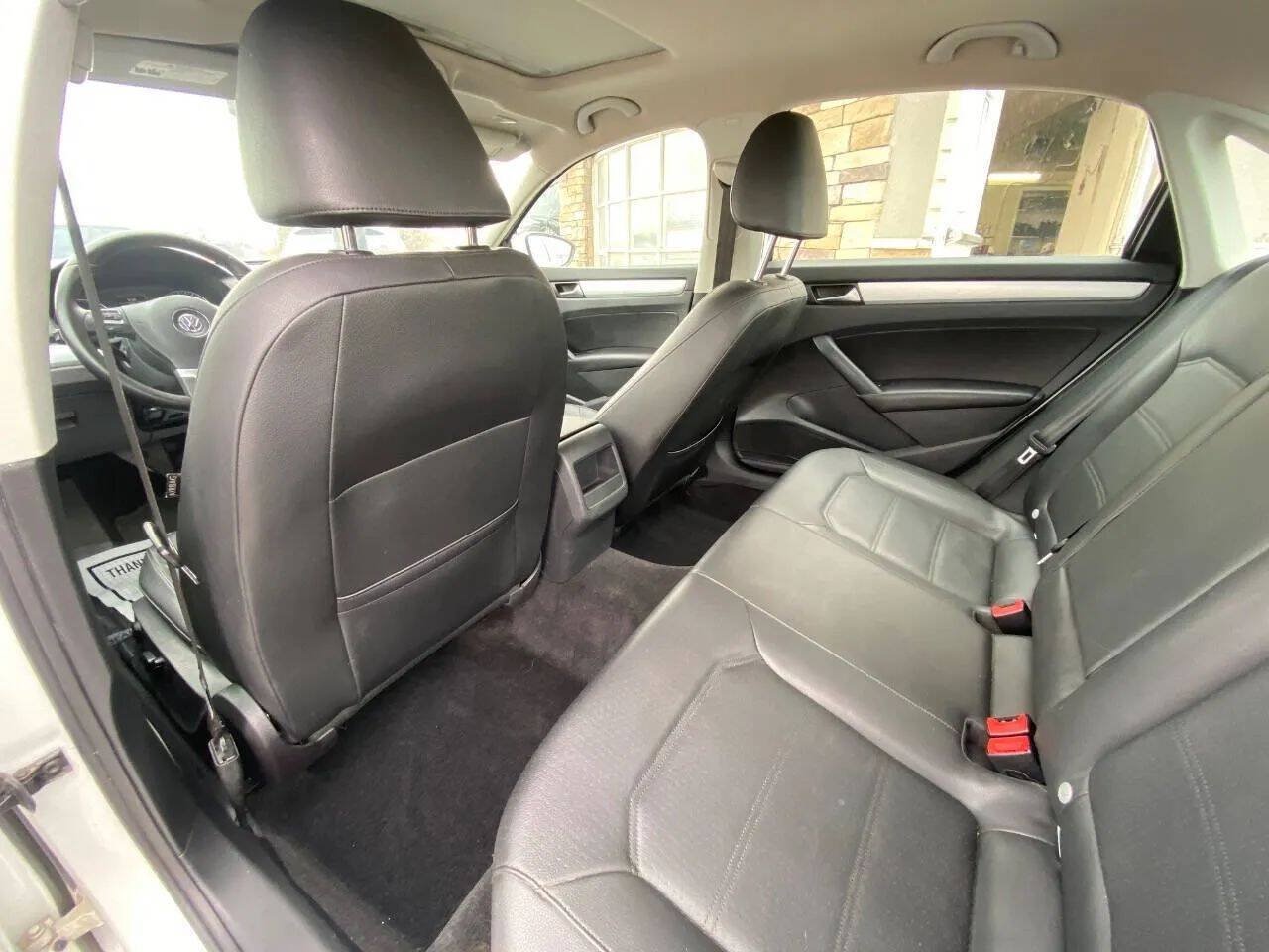 Used 2012 Volkswagen Passat 2.5 SE FWD image 10