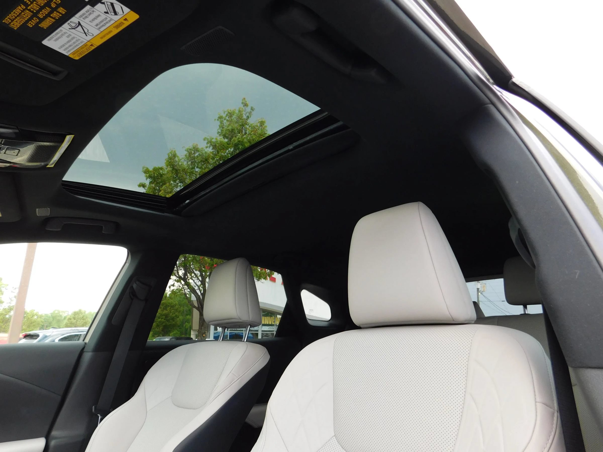 Used 2023 Lexus RX 350 Premium w/ Accessory Package AWD/4WD image 18