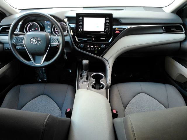 Used 2022 Toyota Camry LE image 3