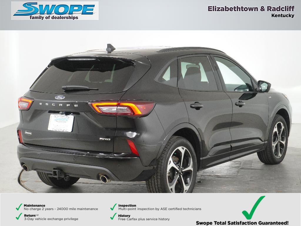 Used 2025 Ford Escape ST-Line Elite w/ Premium Technology Package image 3