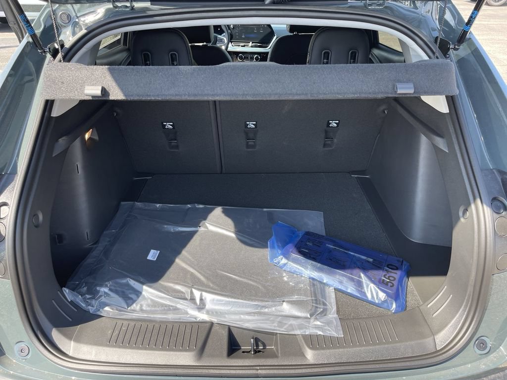 New 2026 Chevrolet Trax LT w/ LT Convenience Package FWD image 22