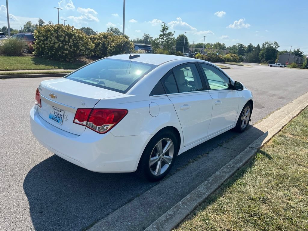 Used 2016 Chevrolet Cruze LT FWD image 3