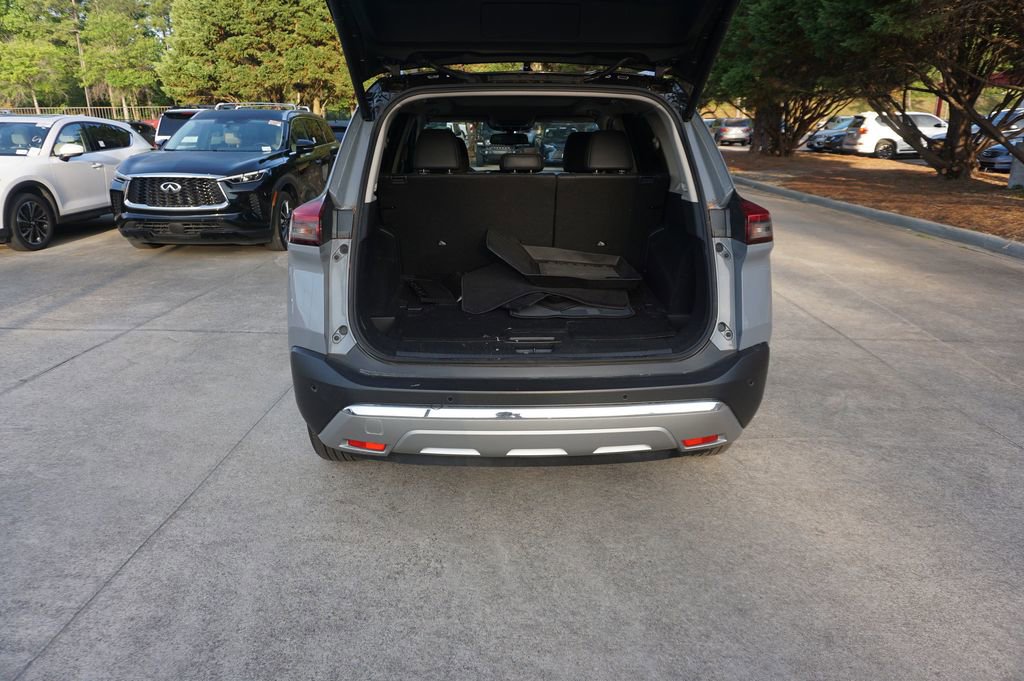 Used 2023 Nissan Rogue Platinum FWD image 15
