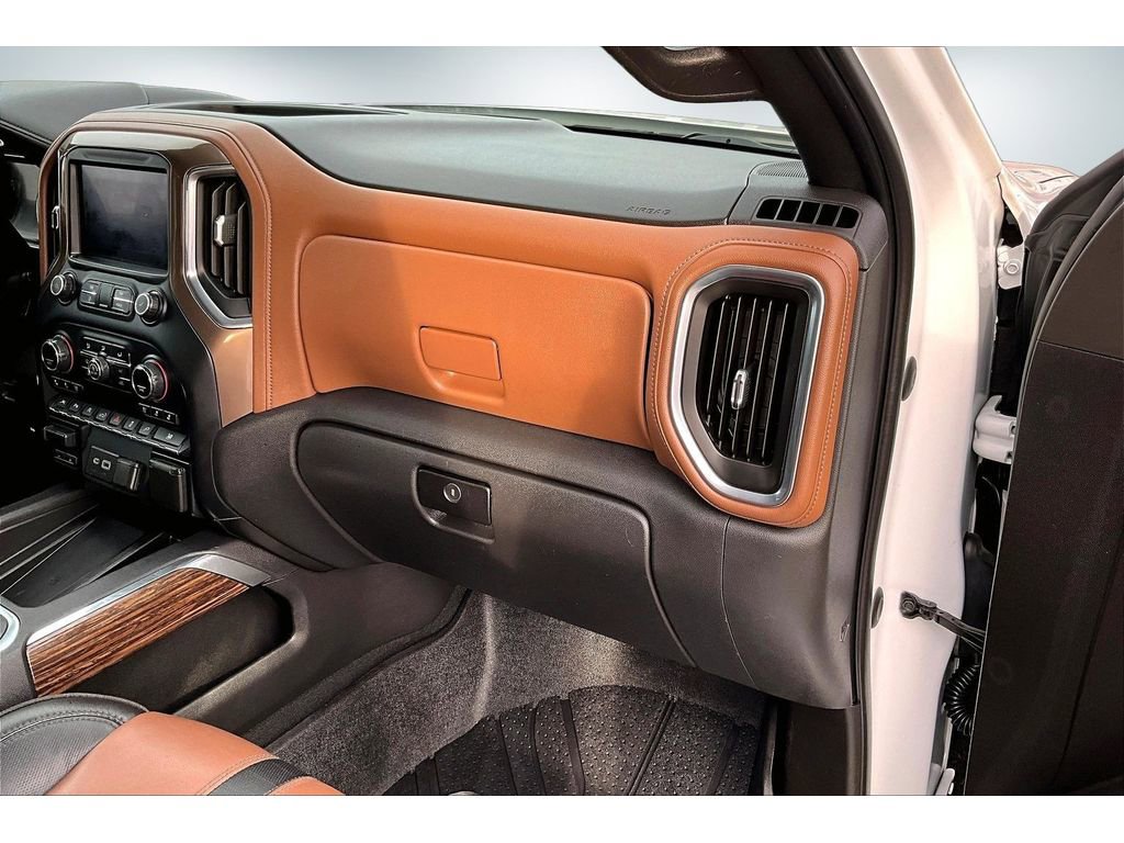 Used 2020 Chevrolet Silverado 1500 High Country w/ Technology Package image 24