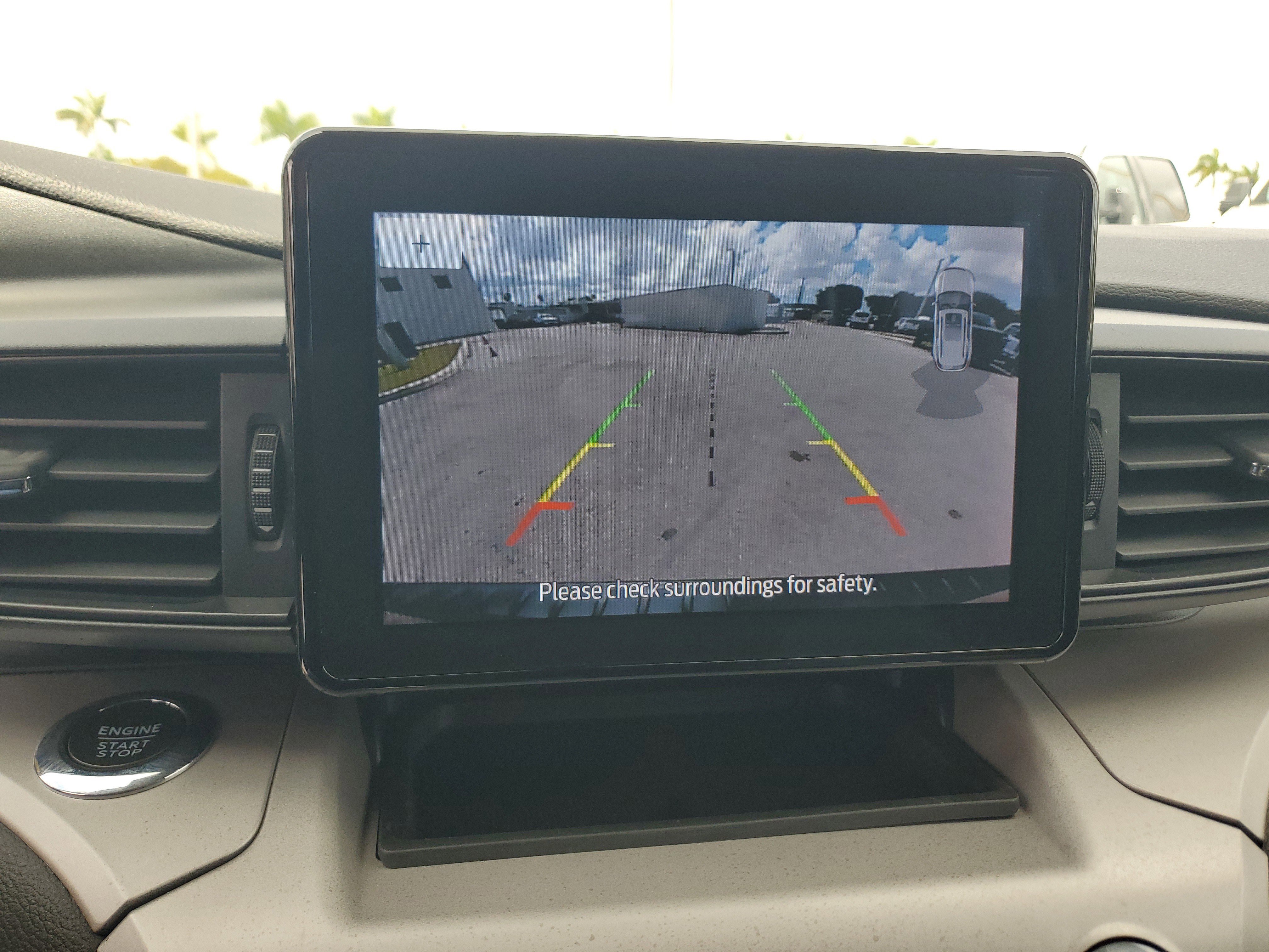 Used 2023 Ford Explorer XLT image 10